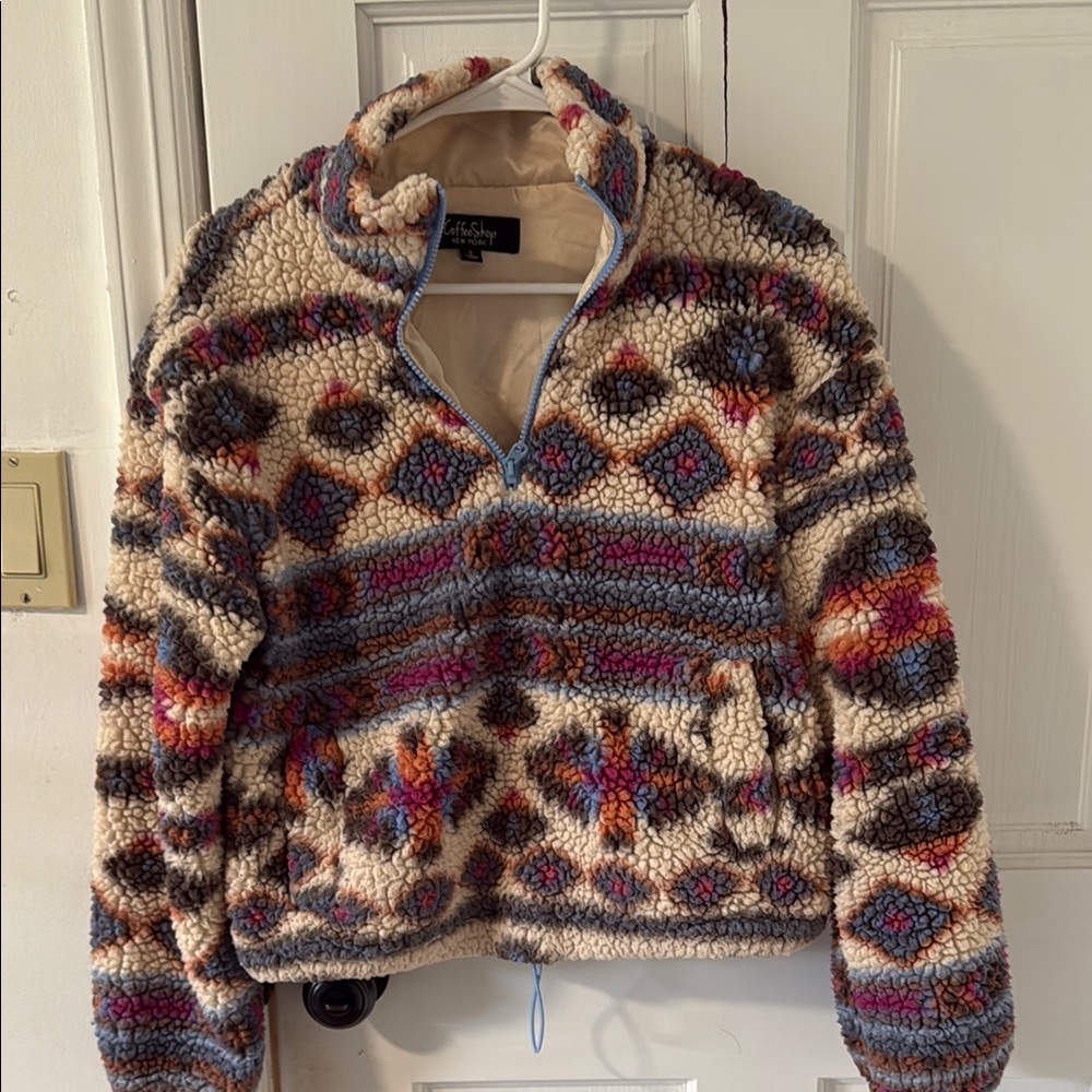 CoffeeShop Cream and Blue Sherpa Pullover